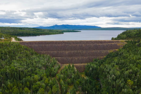 A birds-eye view of the Kenney Dam by Fernando Lessa.
